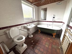 Photo 19- click for photo gallery